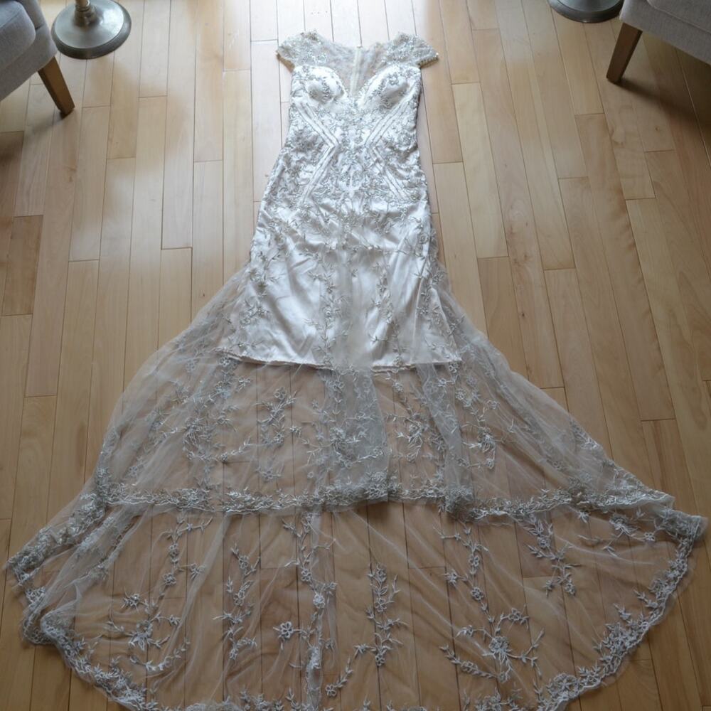 Wedding Gown Dress Off White Mermaid Size 4